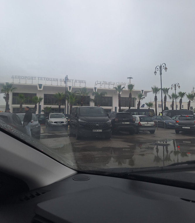Tijd besparen bij autolevering op luchthaven Tetouan dankzij een snelle en eenvoudige overdracht van uw huurauto